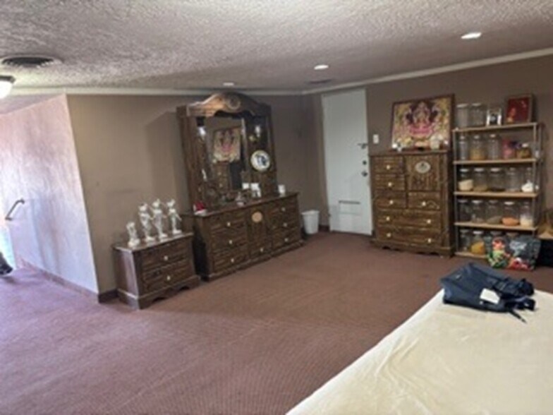 More Photos Of 2255 W Picacho Ave, Las Cruces Hotel For Sale