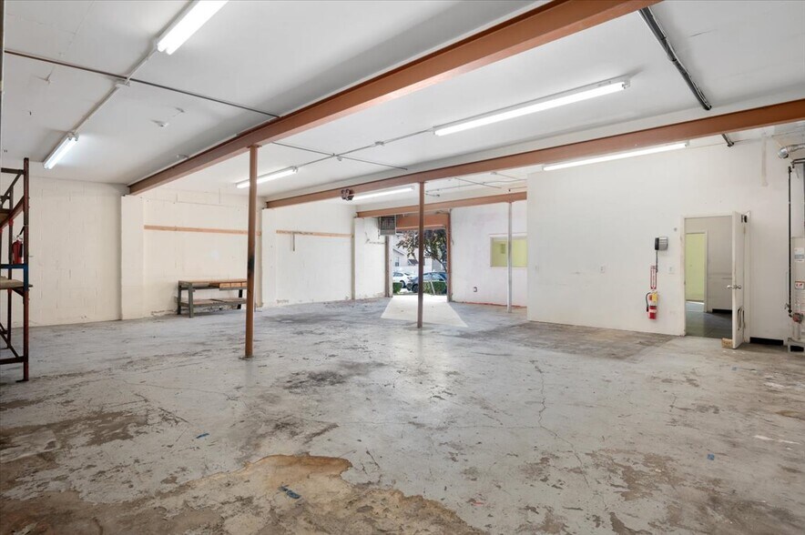 More Photos Of 217 Madison Ave, Port Chester Light Distribution For Sale