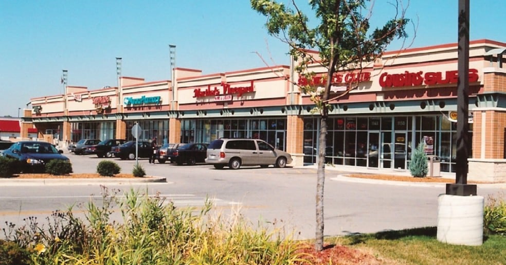 More Photos Of 1130-1150 S Miller Pky, Milwaukee Storefront For Lease