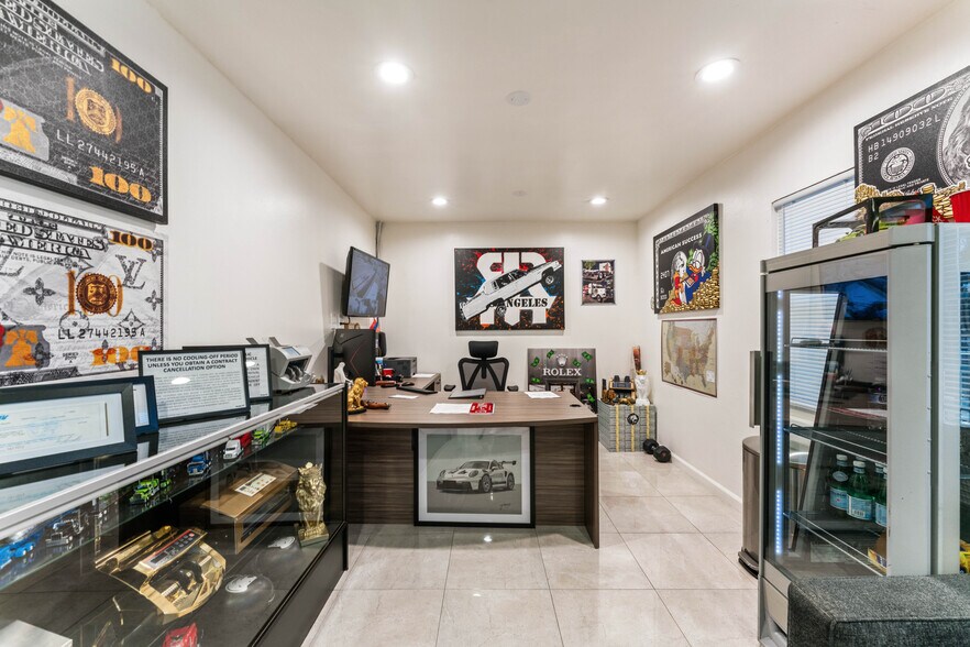 More Photos Of 7766 Burnet Ave, Van Nuys Service For Sale