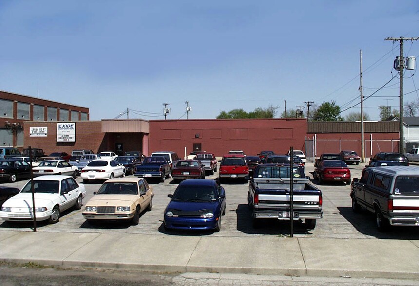 Primary Photo Of 1111 Seymour St, Muncie Light Manufacturing For Lease