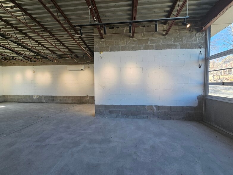 More Photos Of 23 West St, Warwick Office For Lease