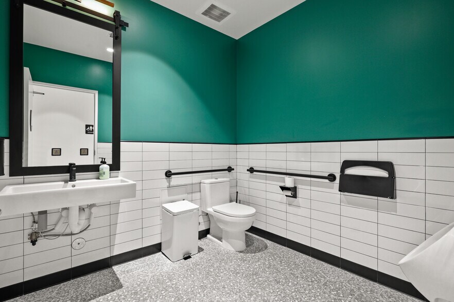 More Photos Of 1740 Bruce Rd, Chico Medical For Sale