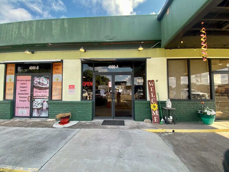 More Photos Of 6199 39th St, Groves Office For Sale