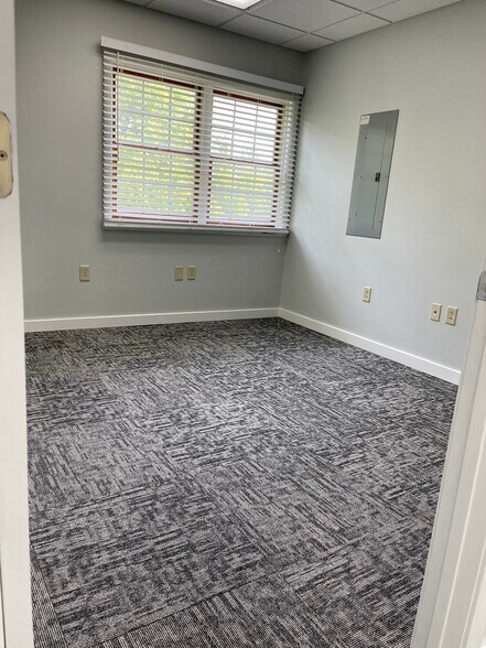 More Photos Of 160 Cleveland St, Elyria Office For Sale