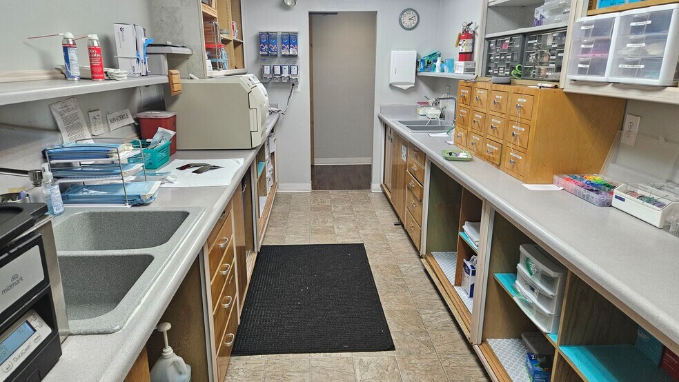 More Photos Of 1212-1214 12th St, Modesto Medical For Sale