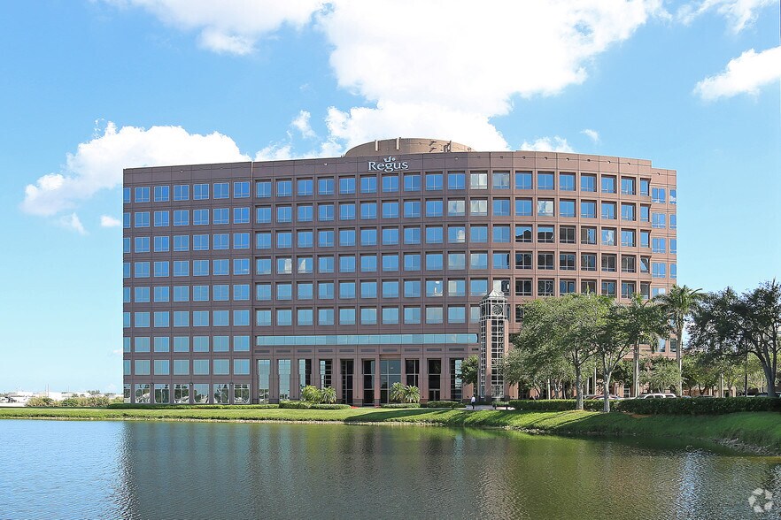 More Photos Of 5200 Waterford District Dr, Miami Unknown For Lease