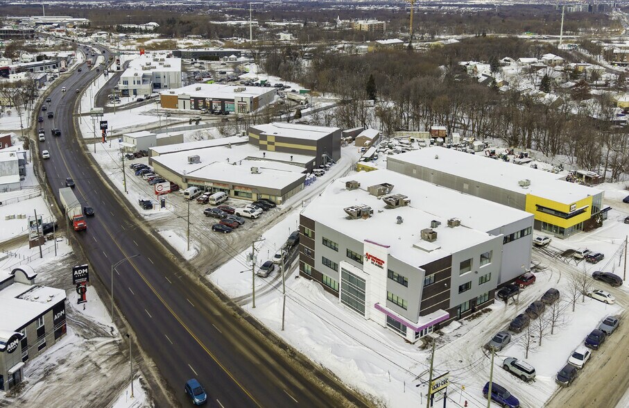 More Photos Of 2035 Rue Du Haut-Bord, Québec Office Residential For Sale