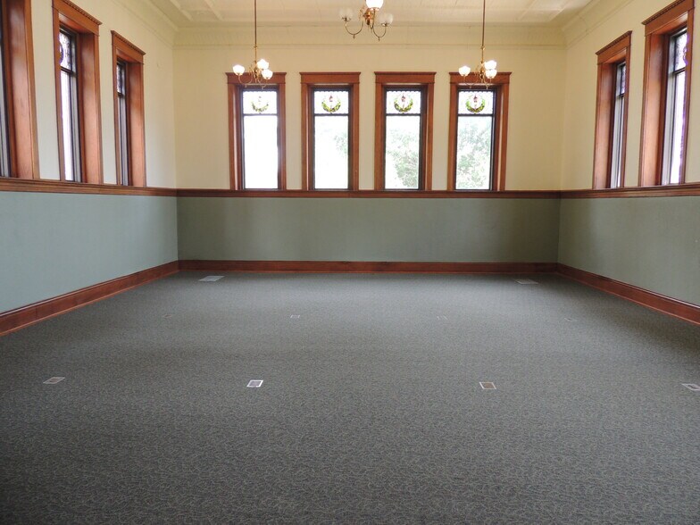 More Photos Of 1220 C of E Dr, Emporia Public Library For Sale