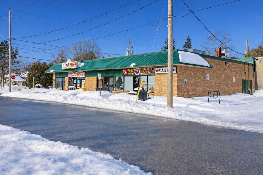 More Photos Of 47 Northumberland St, North Dumfries General Retail For Lease