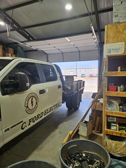 More Photos Of 6209 SE 74th St, Oklahoma City Distribution For Sale