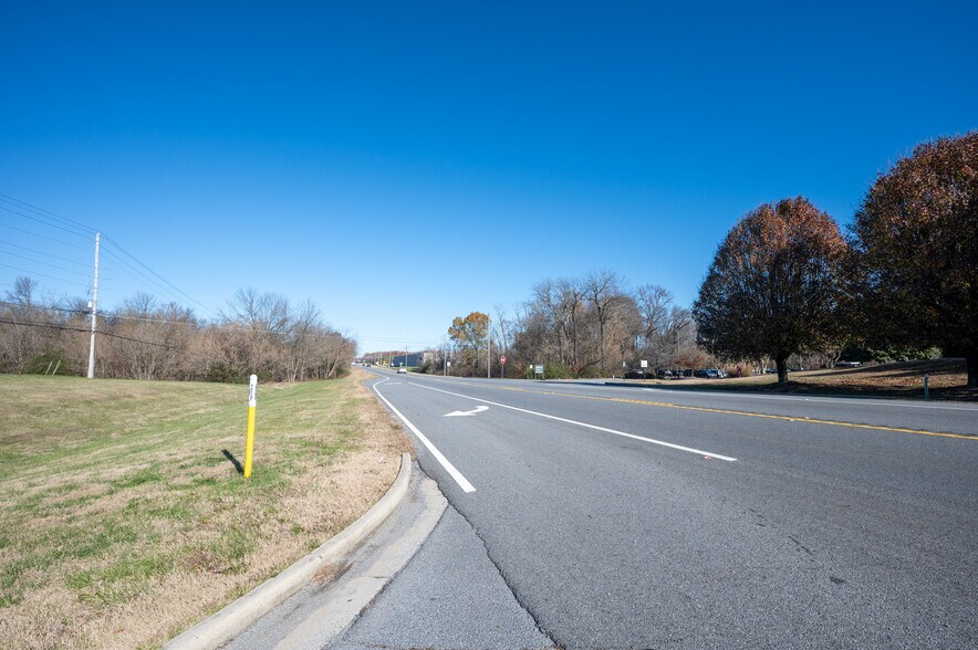 More Photos Of 1849 US-41, Calhoun Warehouse For Sale