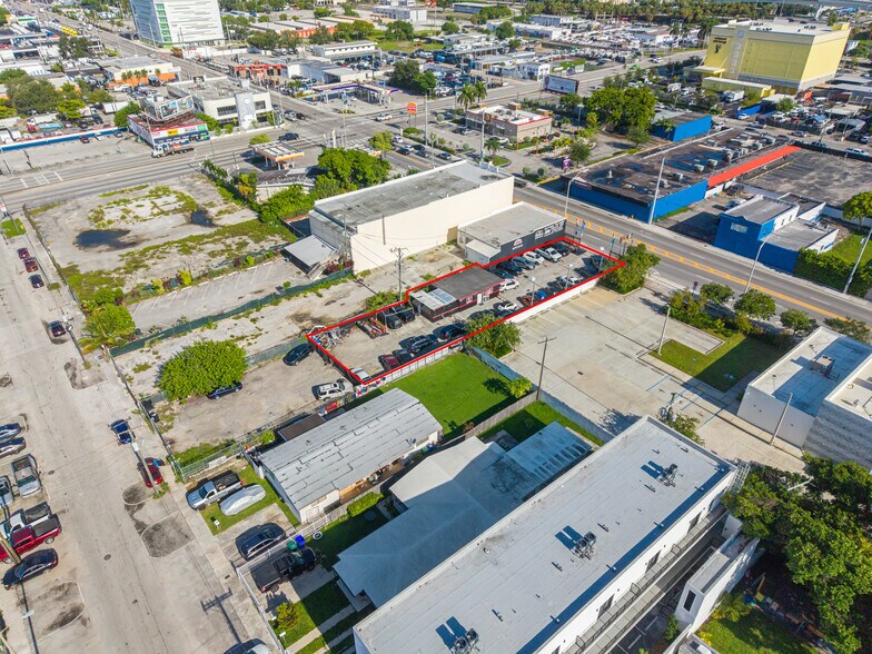 More Photos Of 2548 NW 36th St, Miami Auto Dealership For Lease