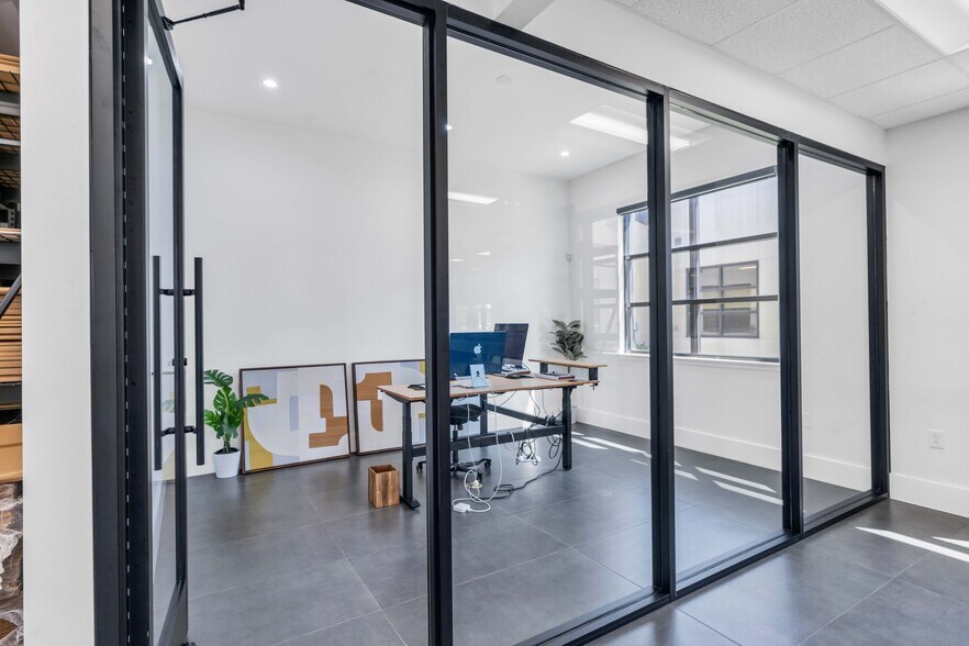 More Photos Of 8118 Fry Rd, Cypress Office For Sale