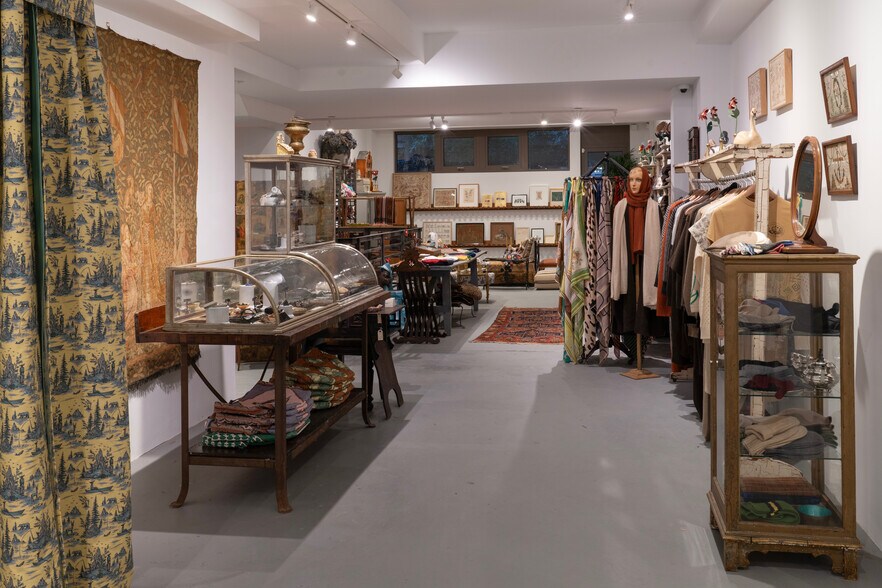 More Photos Of 118 E 1st St, New York Apartments For Sale