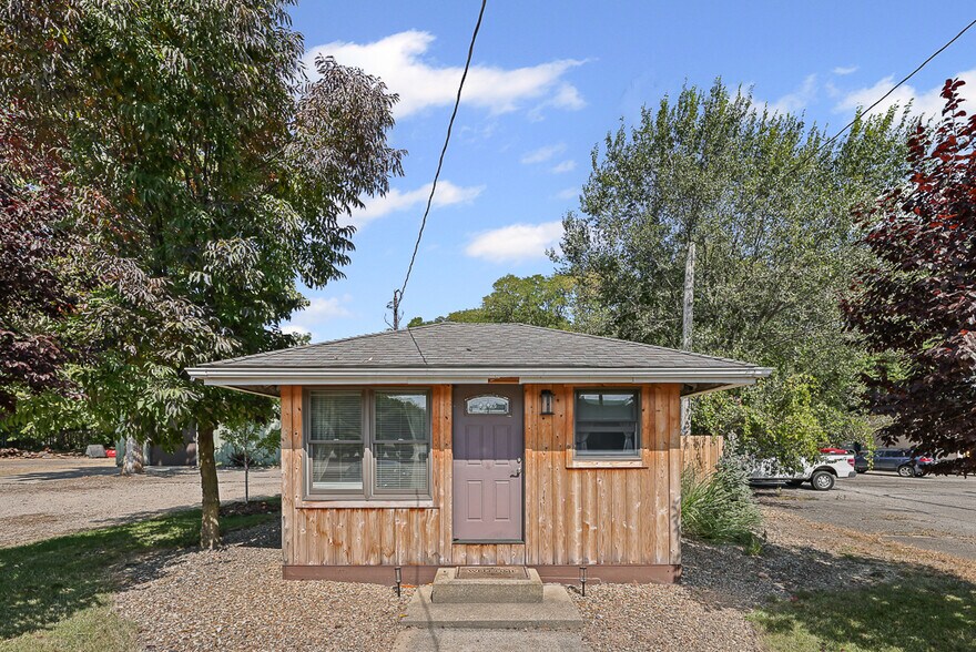 More Photos Of 4371 Hickory Ridge Ave, Brunswick Warehouse For Sale