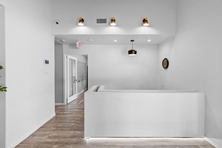 More Photos Of 26403 Oak Ridge Dr, Spring Flex For Lease