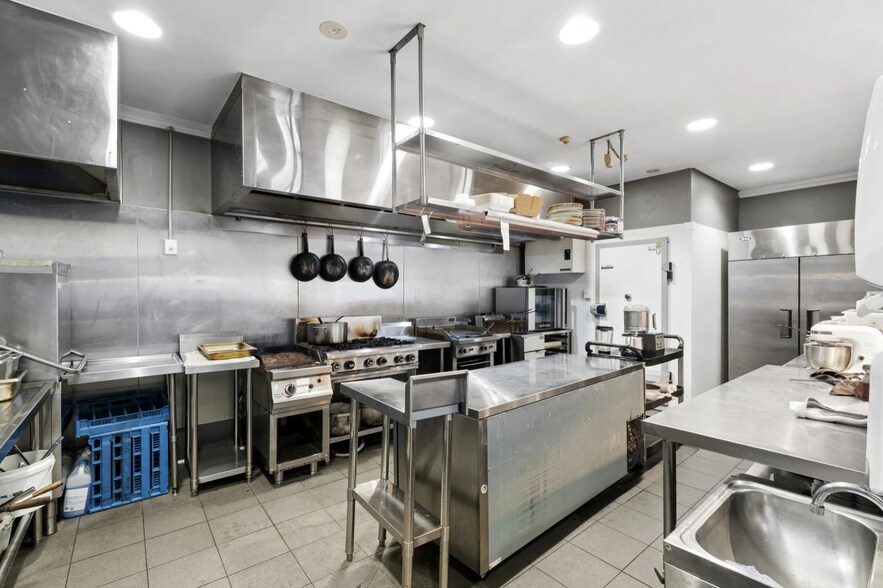 More Photos Of 1255 Bells Line Of Rd, Kurrajong Heights General Retail For Lease