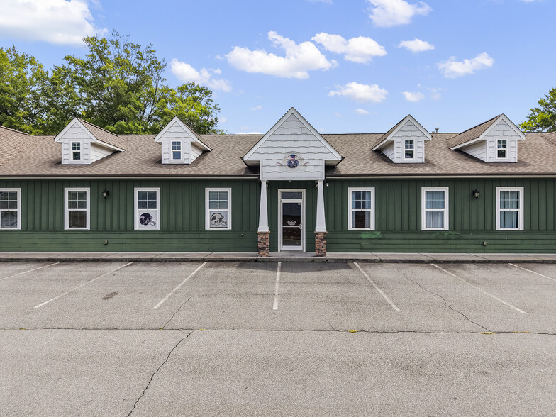 More Photos Of 8017 N Point Blvd, Winston-Salem Industrial For Lease