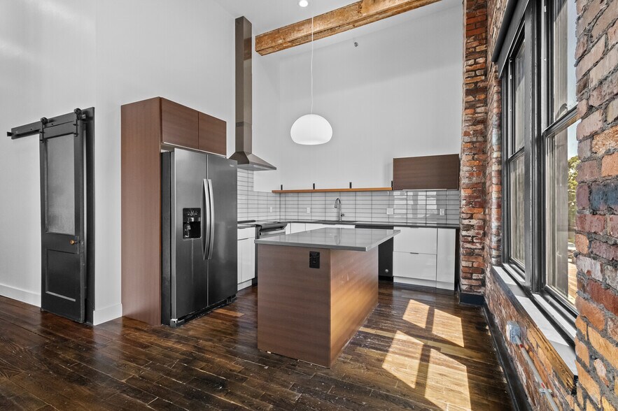 More Photos Of 124 S Joplin Ave, Joplin Warehouse For Sale