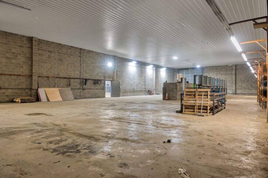 More Photos Of 504 29th St, Parkersburg Warehouse For Lease