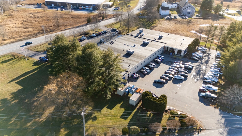 More Photos Of 116 Parker St, Newburyport Manufacturing For Sale