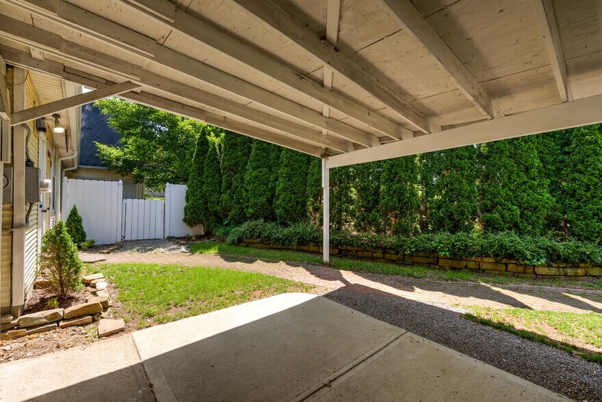 More Photos Of 9430 Main Ave, Cincinnati General Retail For Sale