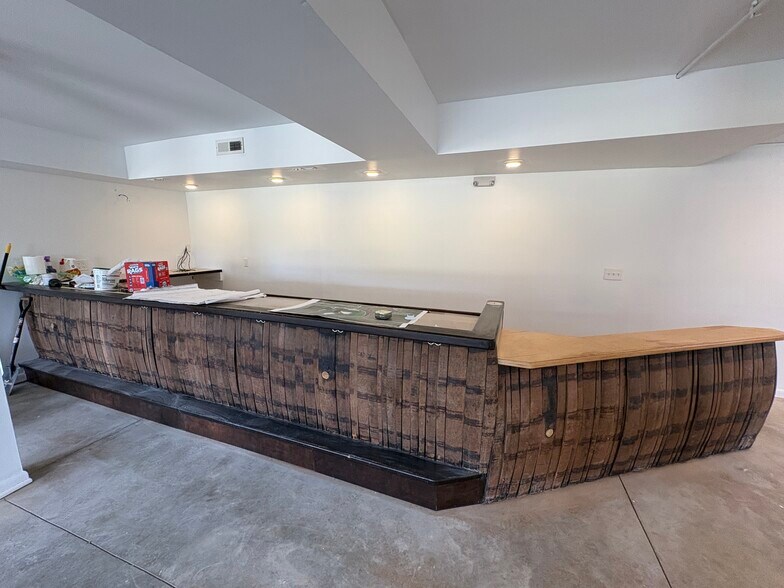 More Photos Of 32191 Nassau Rd, Lewes Freestanding For Lease