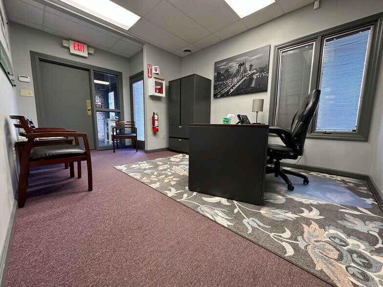 More Photos Of 510 E Main St, Carnegie Office For Sale