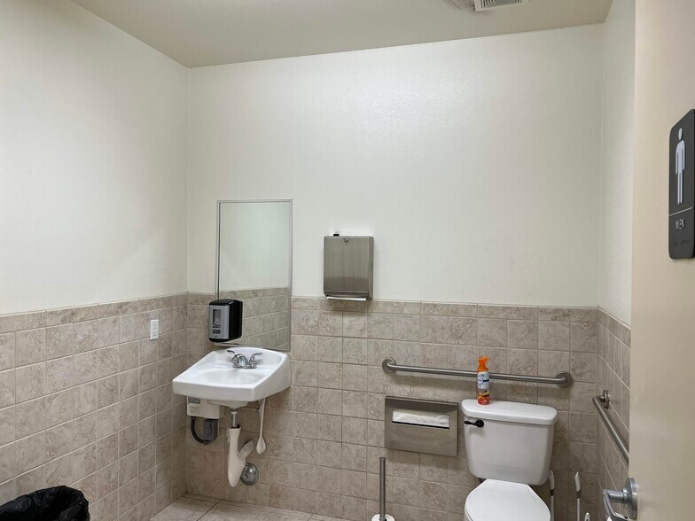 More Photos Of 5096 W Post Rd, Las Vegas Office Residential For Sale