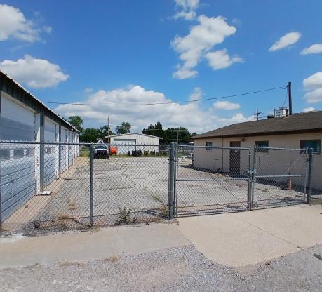 More Photos Of 810 S Iuka St, Pratt Warehouse For Sale