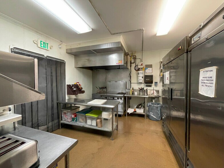 More Photos Of 10025 Pulaski Hwy, Middle River Bar For Sale