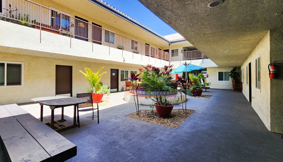 More Photos Of 18821 Delaware St, Huntington Beach Medical For Lease