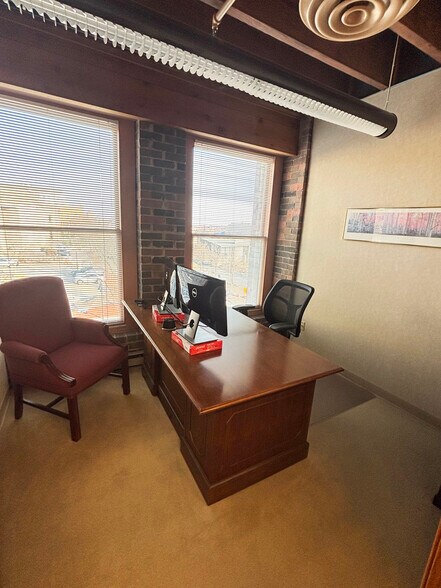 More Photos Of 100 Court Ave, Des Moines Office For Sale