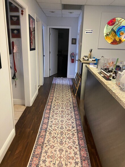 More Photos Of 21400-21414 W Dixie Hwy, Miami Medical For Lease