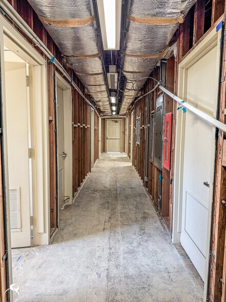 More Photos Of 35 W Church St, Jasper Office For Sale