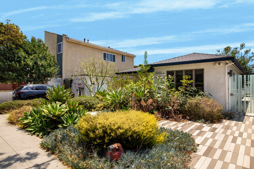 Primary Photo Of 1446-1448 Yale St, Santa Monica Apartments For Sale