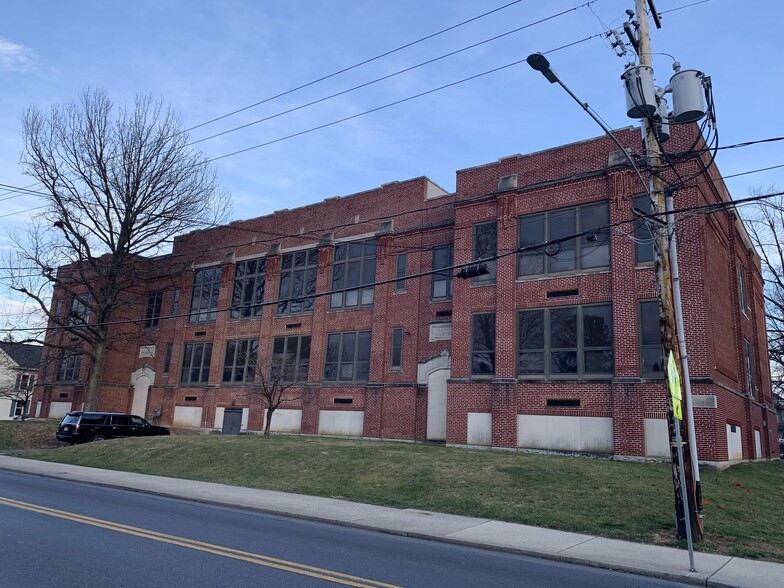 Primary Photo Of 105 E High St, Manheim Schools For Sale