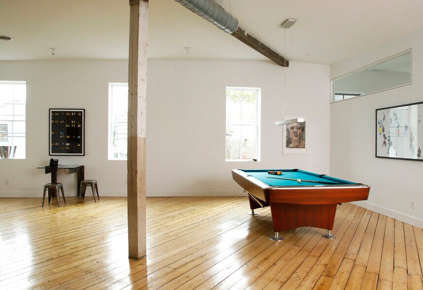 More Photos Of 76 Prince St, Kingston Storefront Retail Office For Sale