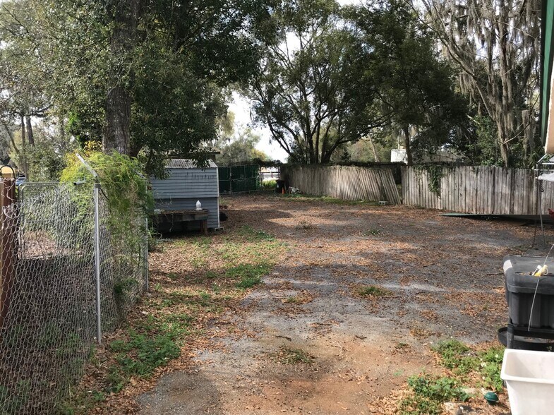 More Photos Of 100 N Dixie Ave, Fruitland Park Storefront Retail Office For Sale