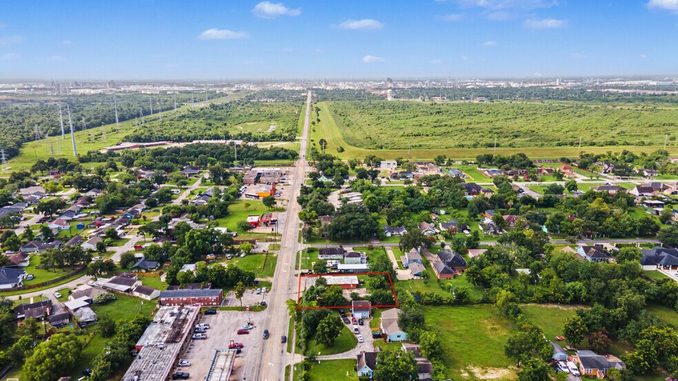 More Photos Of 1614 Holland St, Houston Office For Sale