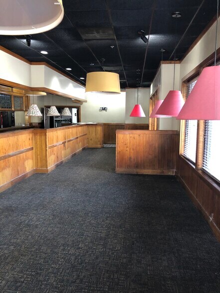 More Photos Of 1500 N Courtyard Cir, Port Saint Lucie Restaurant For Lease