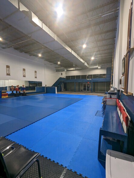 More Photos Of 4225 Brookfield Corporate Drive Dr, Chantilly Industrial For Lease