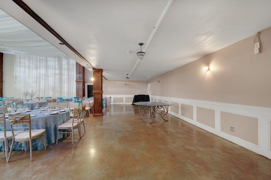 More Photos Of 8012 Endor, Houston Warehouse For Lease