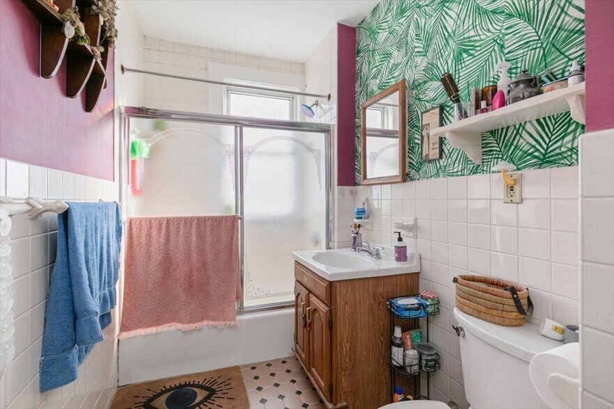 More Photos Of 412 Cabot St, Beverly Apartments For Sale