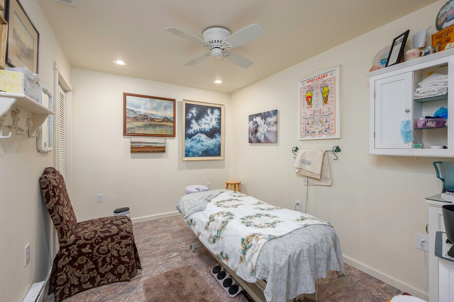 More Photos Of 315 Main Ave E, Soap Lake General Retail For Sale