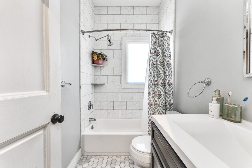 More Photos Of 453 Angell St, Providence Apartments For Sale