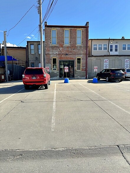 More Photos Of 148 W Broadway, Council Bluffs Storefront For Lease