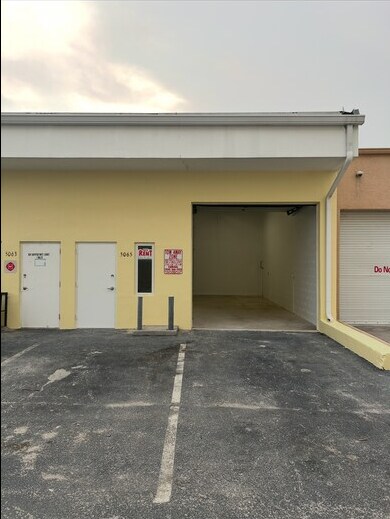 Primary Photo Of 5063 NE 12th Ter, Oakland Park Warehouse For Lease