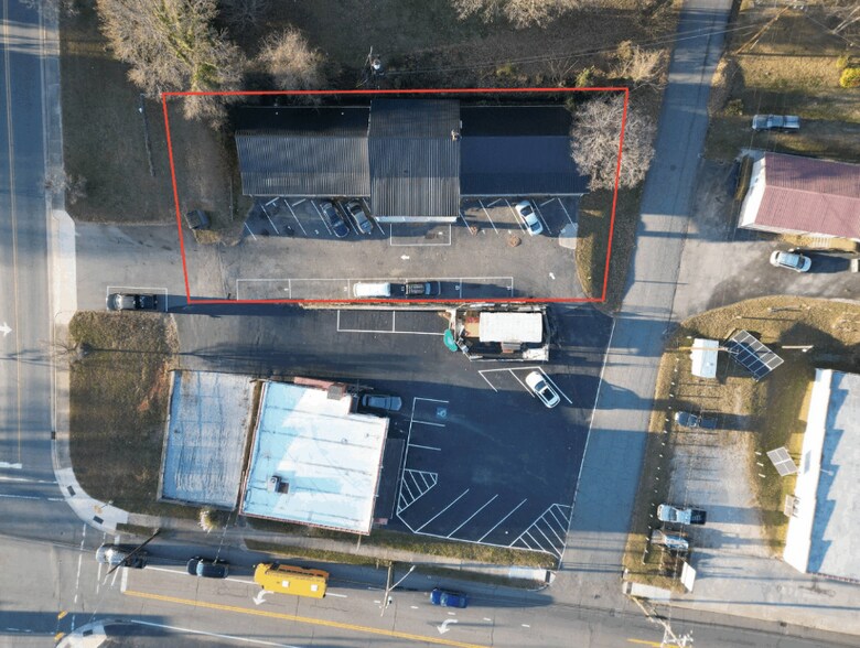 More Photos Of 671 E Court St, Marion Multifamily For Sale